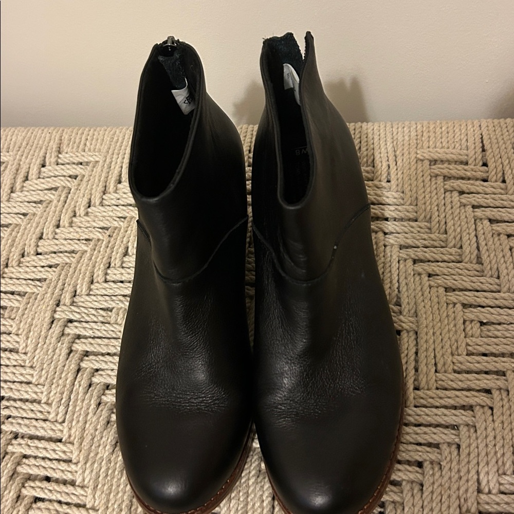 Toms Classic Black Ankle Boots